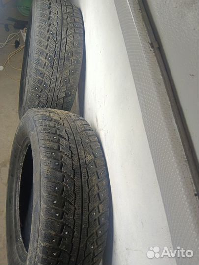 Kumho I'Zen RV Stud KC16 235/65 R17