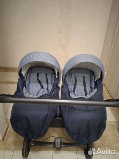 Коляска для двойни