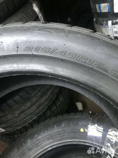 Roadstone Winguard Sport 215/45 R17 91V
