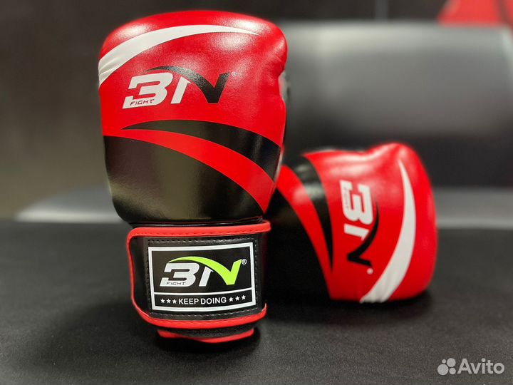 Перчатки для кикбоксинга