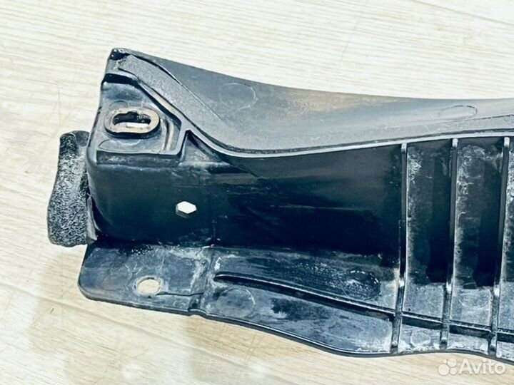 Водосток Chevrolet Cobalt седан B15D2 2014