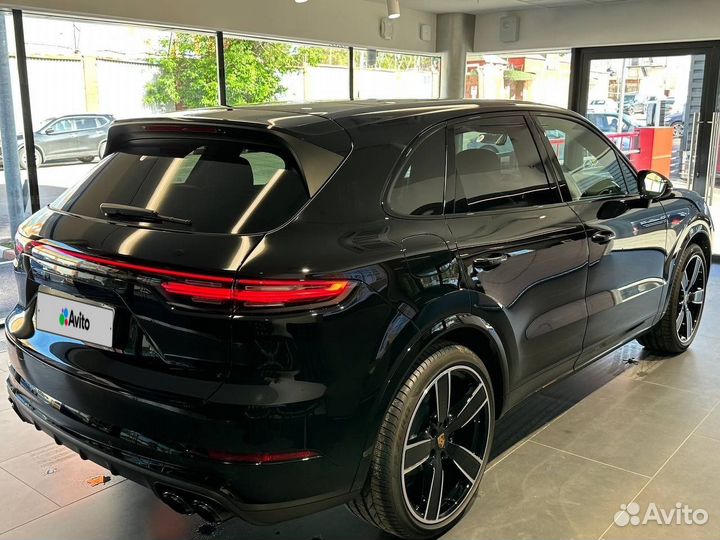 Porsche Cayenne 3.0 AT, 2022