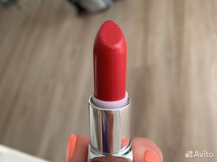 Помада для губ красная clinique