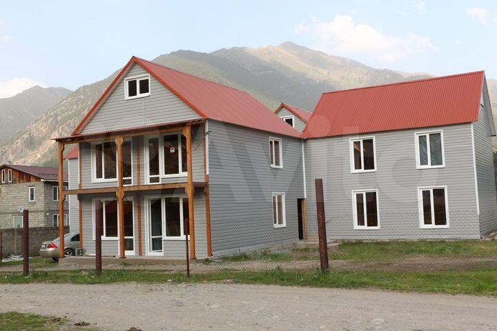 3-к. квартира, 100 м², 2/2 эт.