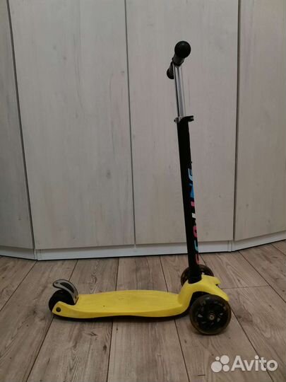Самокат трехколесный