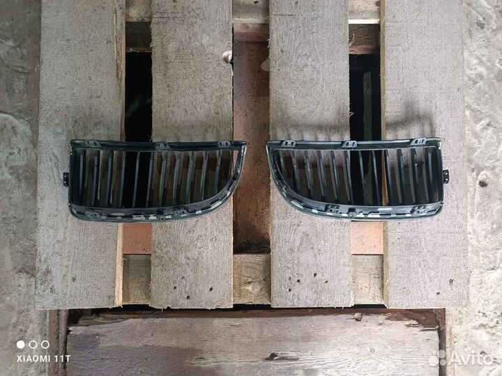 Решетка радиатора (Ноздри) Е90 дорест