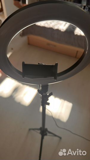 Кольцевая лампа