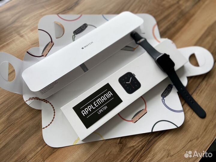 Apple Watch SE 44mm Ростест/89 акб