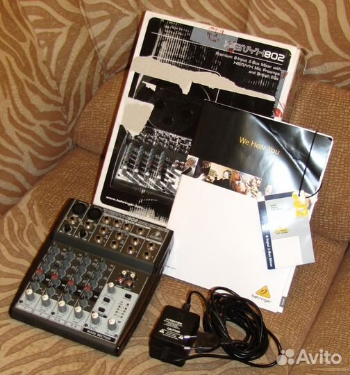 Микшерный пульт Behringer Xenyx 802 компакт Микшер