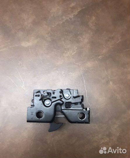 Замок капота VW Polo