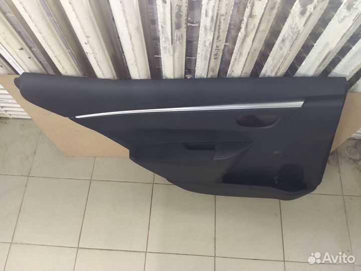 Дверная карта задняя левая Тойота Королла Е 180