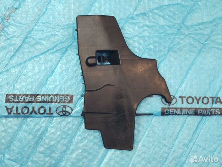 Дефлектор радиатора Королла 150 левый 2010-2013