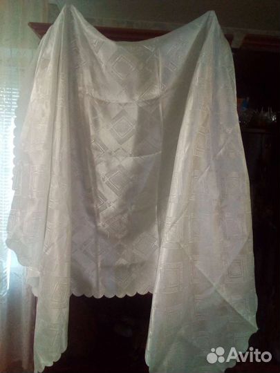 Скатерть шелковая