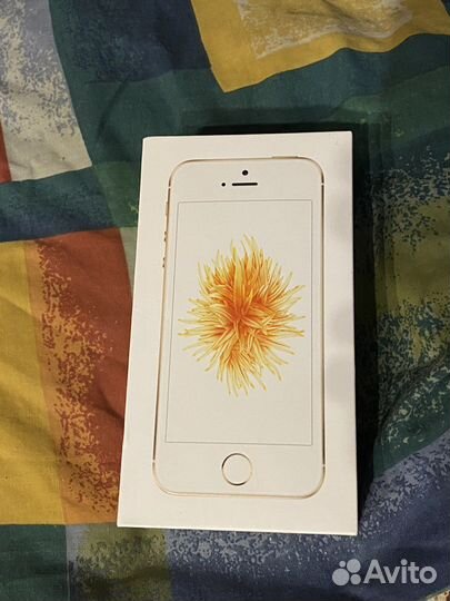 Коробки от iPhone 11, iPhone SE