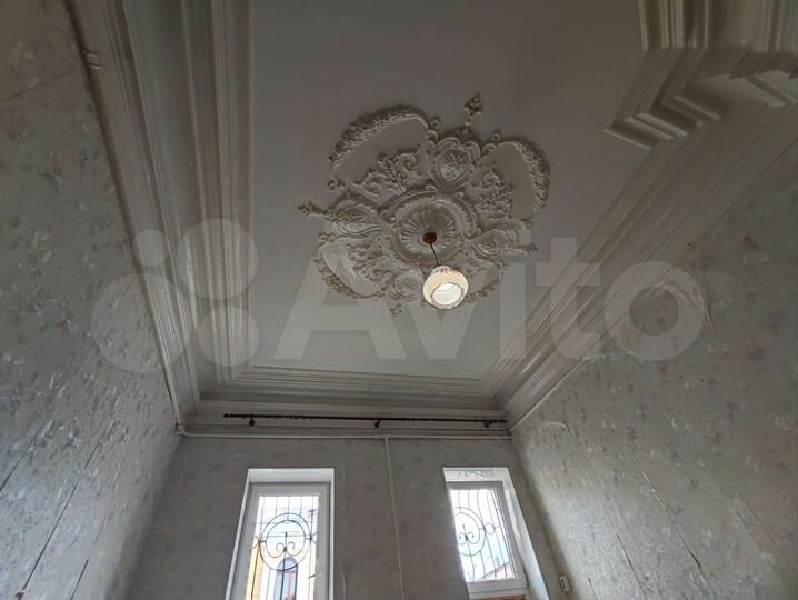 3-к. квартира, 98 м², 1/2 эт.