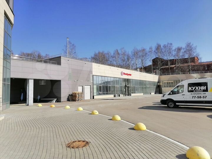 Торговое помещение, 2417 м²