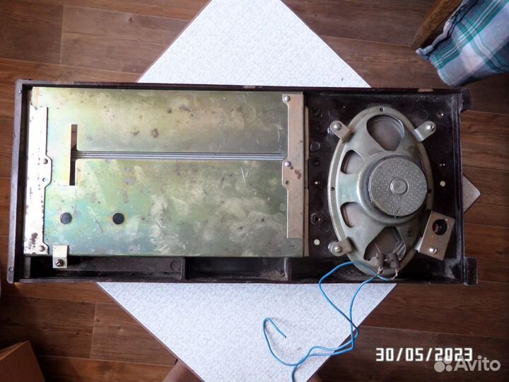 Передняя панель от радиолы Серенада