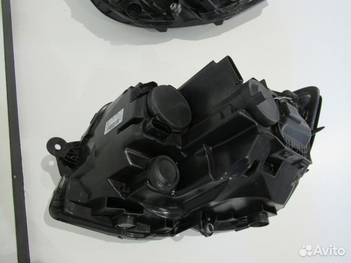 Фара правая Volkswagen Transporter T6 7E1941016AC