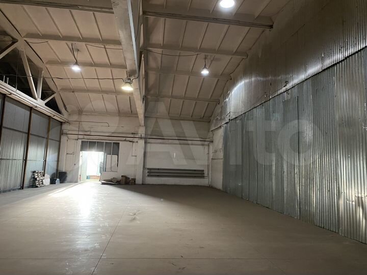 Склад, 1350 м²
