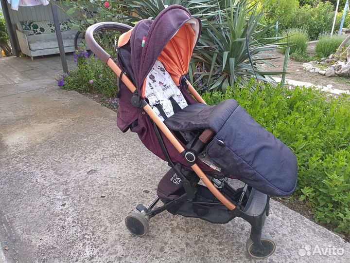 Прогулочная коляска