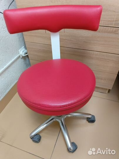 Стул мастера и клиента