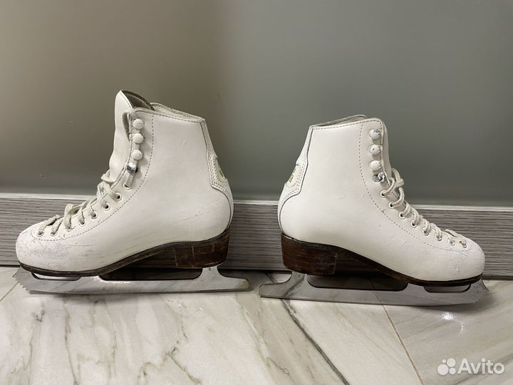 Коньки для фигурного катания wifa