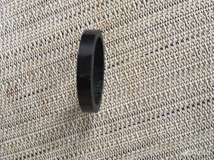 Кольцо карбоновое