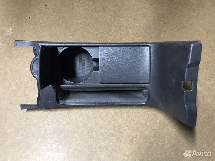 Toyota corolla 150 Подстаканник центрального бокса