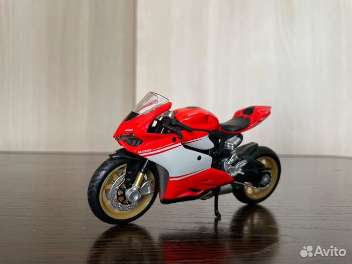 Модели мотоциклов 1:18 Ducati