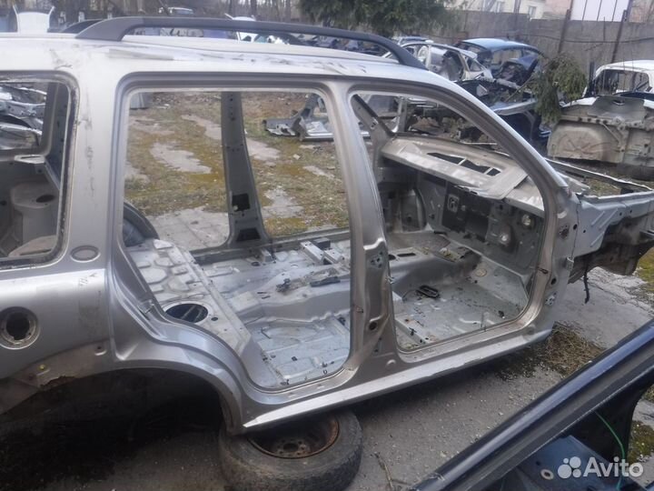 Порог средняя стойка правая Land Rover Freelander