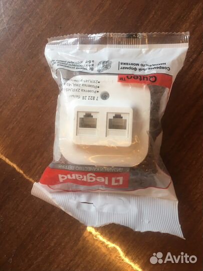 Розетки накладные Legrand