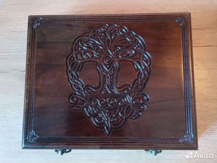 Продам шкатулку