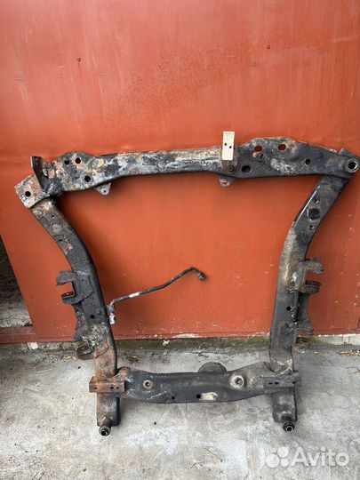 Рено дастер подрамник