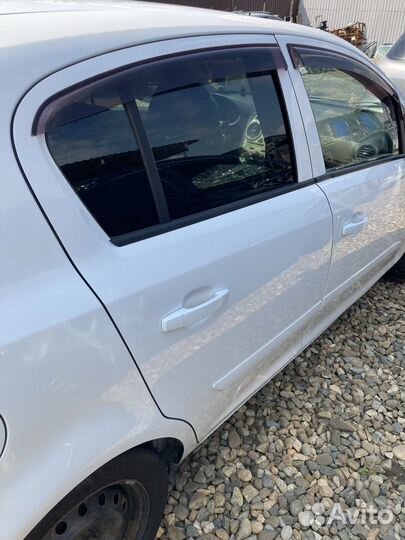 Задняя правая дверь Опель Корса D хетчбек