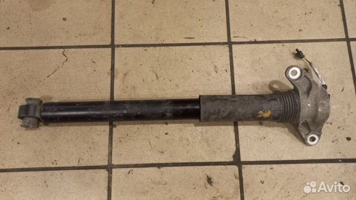 Стойка амортизатора задняя Jaguar F-Pace 2017