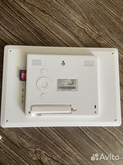 Цифровая фоторамка digma pf-1033