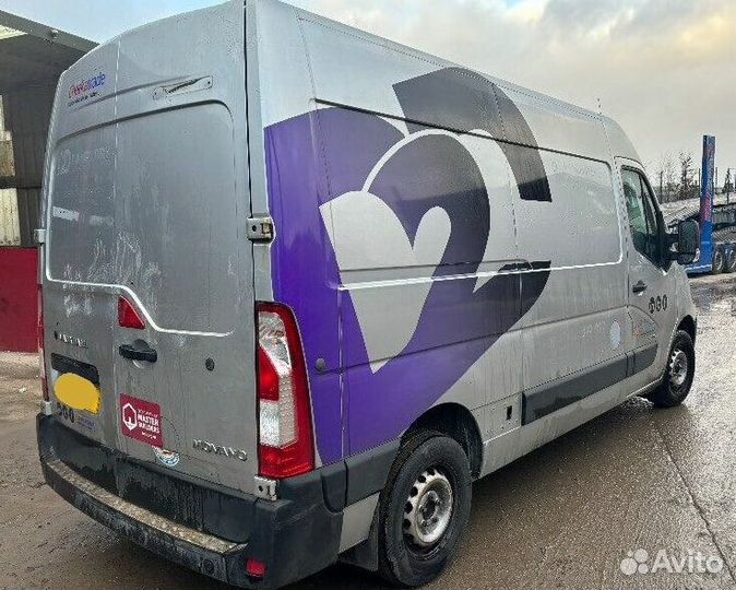 В разборке Renault Master 3 двигатель 2.3 передний