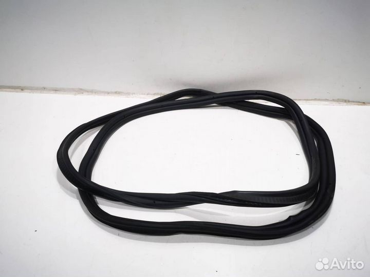 Уплотнитель багажника Land Rover Range Rover Sport