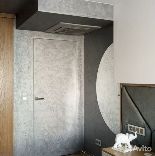 Межкомнатная скрытая дверь под отделку