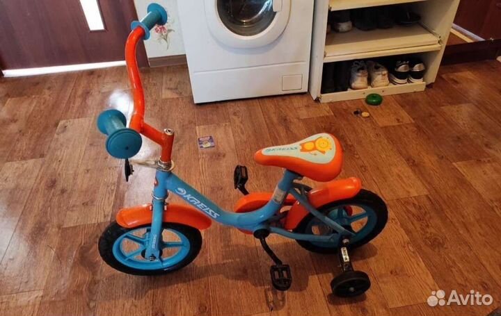 Детский велосипед со съёмной ручкой