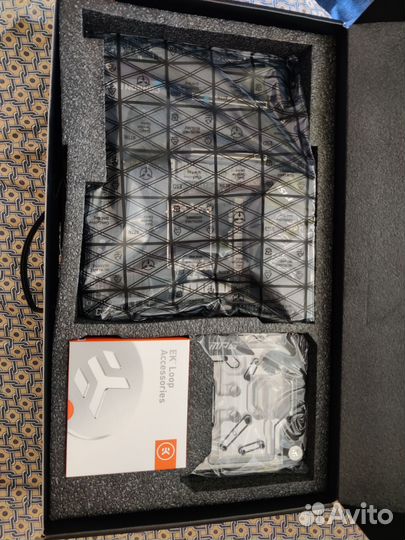 Материнская плата MSI MPG Z690 carbon EK X