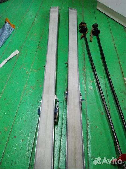 Продаю горные лыжи, ботинки и индезит