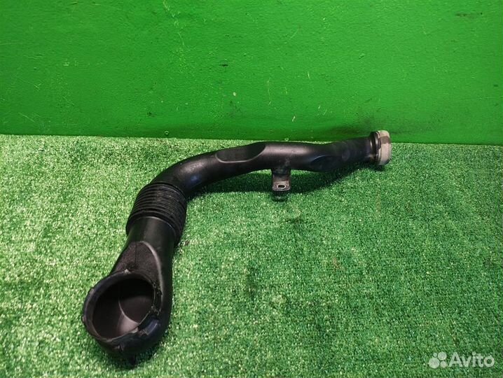 Патрубок воздушного фильтра Land Rover Discovery