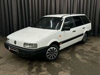 Volkswagen Passat 1.6 MT, 1988, 228 000 км, с пробегом, цена 129 888 руб.