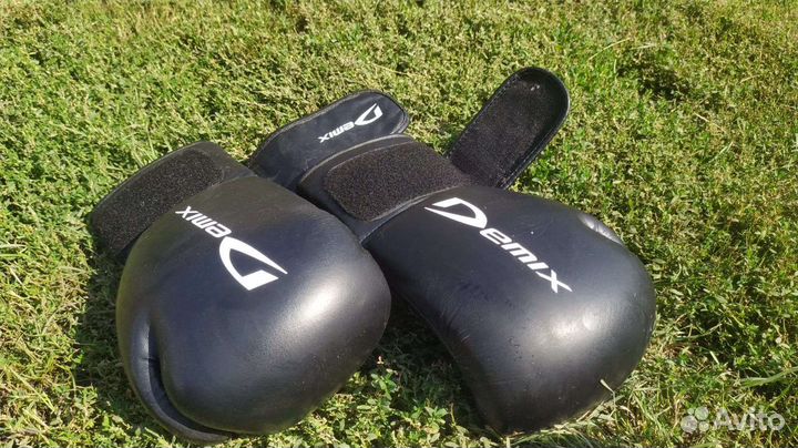 Боксерские перчатки