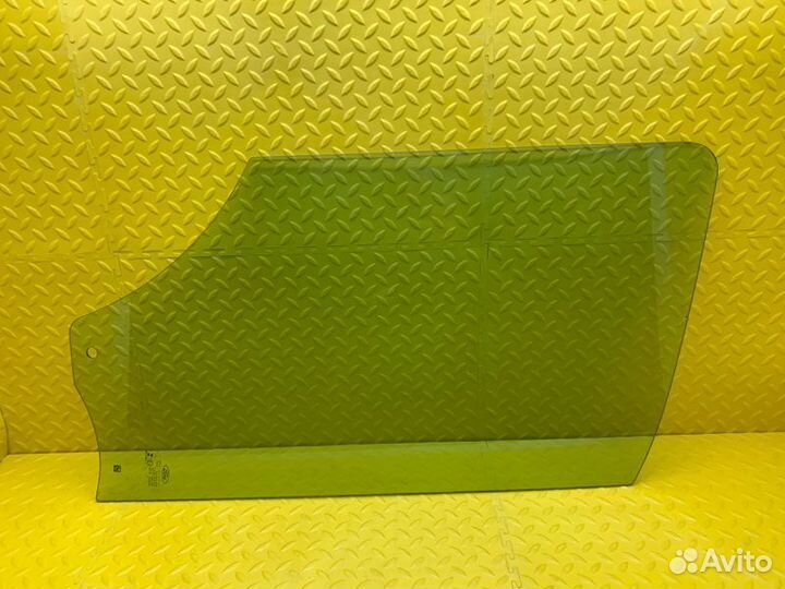 Стекло двери переднее правое Ford Transit 8 FCD