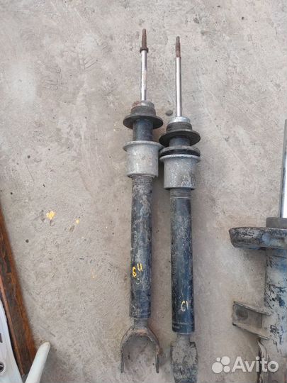 Амортизатор передний Mercedes W211