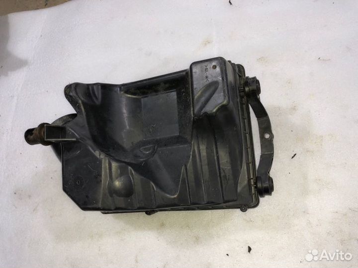 Корпус воздушного фильтра Astra H Zafira B