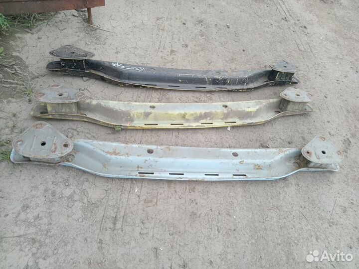 Peugeot 107 усилитель бампера задний