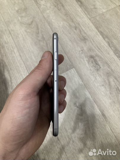 iPhone 6S, 64 ГБ